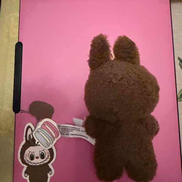 Labubu exciting macaron secret - Picture 4 of 5